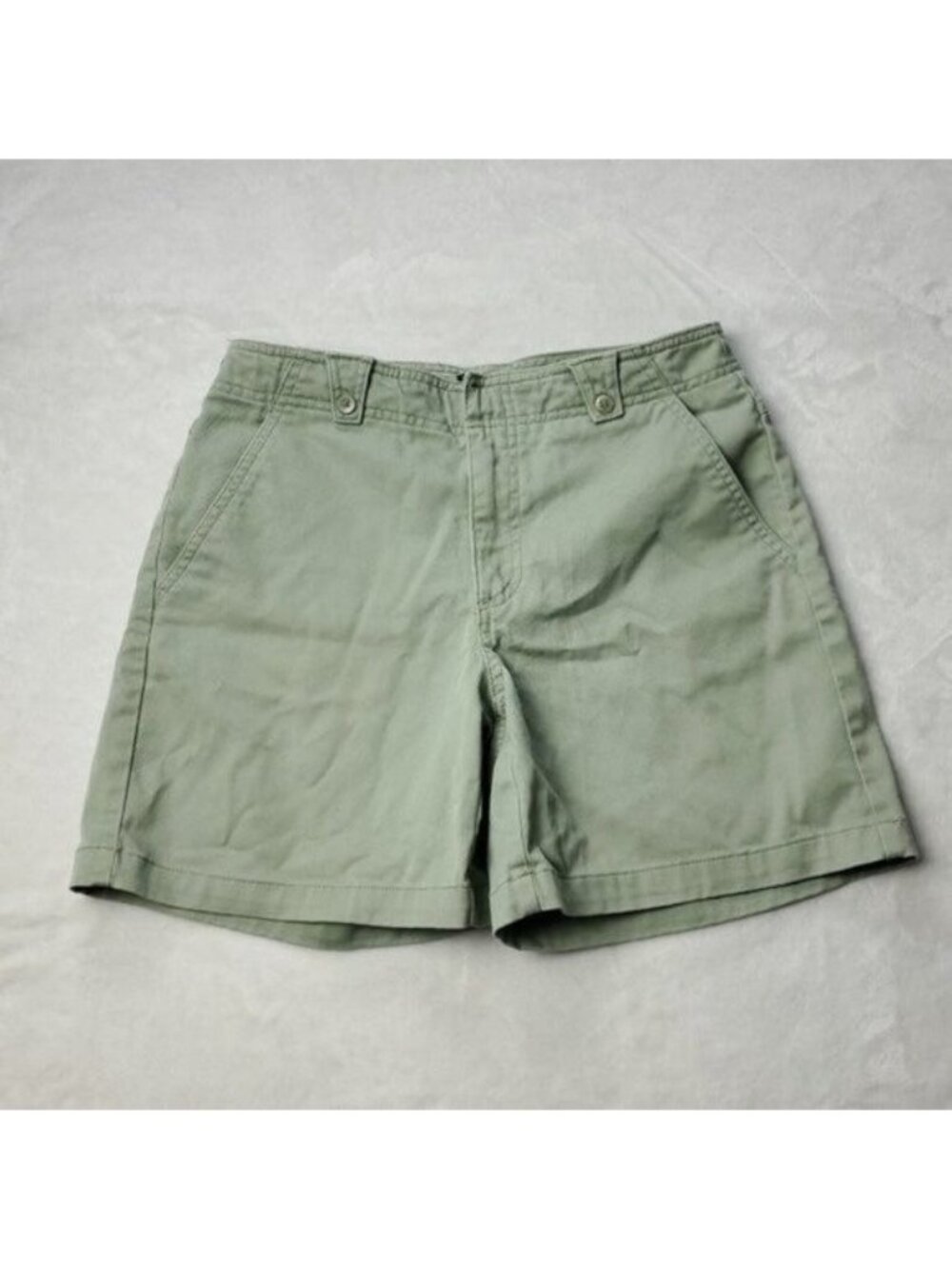 Dockers Khaki Shorts Womens Size 4  Favorite Fit Chino 28x6 Green Ash y2K